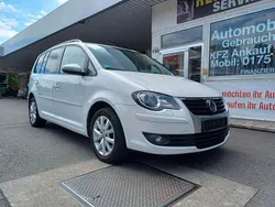 Weiß Gebraucht 2009 VW Touran Freestyle Van / Kleinbus | 4.990 € (Guter Preis)