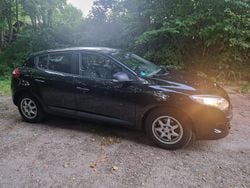 Schwarz Gebraucht 2012 Renault Mégane Limousine | 2.800 € (Guter Preis)