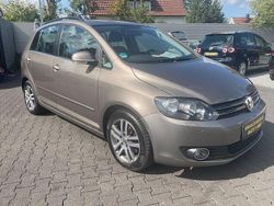 Braun Gebraucht 2010 VW Golf Plus Team Van / Kleinbus | 5.490 € (Fairer Preis)