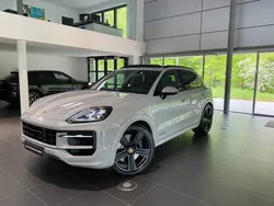 Kreide Neu 2025 Porsche Cayenne GTS SUV | 163.950 € (Guter Preis)
