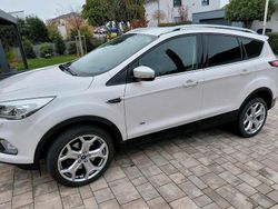 Weiß Gebraucht 2018 Ford Kuga SUV | 11.500 € (Fairer Preis)