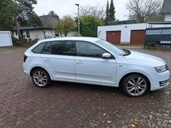 Weiß Gebraucht 2018 Skoda Rapid Kombi | 10.600 € (Guter Preis)