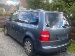 Grau Gebraucht 2004 VW Touran Van / Kleinbus | 999 € (Superpreis)