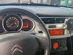 Weiß Gebraucht 2012 Citroën C3 Kleinwagen | 4.000 €