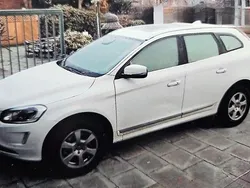 Weiß Gebraucht 2014 Volvo XC60 Summum SUV | 18.800 € (Fairer Preis)