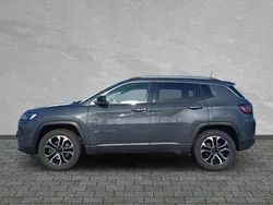 Grau Gebraucht 2021 Jeep Compass Limited SUV | 25.000 €