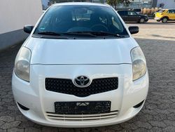 Weiß Gebraucht 2009 Toyota Yaris Kleinwagen | 1.549 € (Guter Preis)