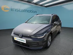 Grau Gebraucht 2024 VW Golf VIII Kombi | 27.649 € (Guter Preis)