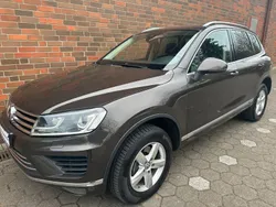 Braun Gebraucht 2014 VW Touareg Terrain Tech SUV | 16.750 € (Etwas zu teuer)