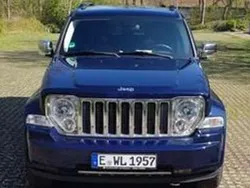 Blau Gebraucht 2013 Jeep Cherokee SUV | 15.000 €