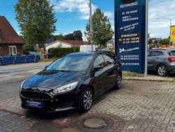 Schwarz Gebraucht 2015 Ford Focus Trend Limousine | 7.200 € (Fairer Preis)
