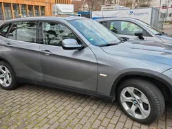 Grau Gebraucht 2011 BMW X1 SUV | 10.000 € (Guter Preis)