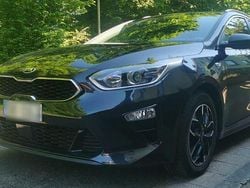 Schwarz Gebraucht 2019 Kia Ceed Vision Kleinwagen | 15.700 € (Etwas zu teuer)