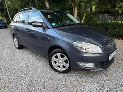 Grau Gebraucht 2011 Skoda Fabia Ambiente Kombi | 5.200 € (Fairer Preis)