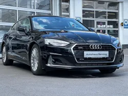 Mythosschwarz metallic Gebraucht 2024 Audi A5 Sportback Sport Limousine | 43.990 € (Fairer Preis)