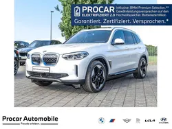 Weiß Gebraucht 2021 BMW iX3 Sport Line SUV | 36.495 € (Fairer Preis)