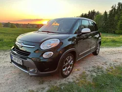 Grün Gebraucht 2017 Fiat 500L Trekking Van / Kleinbus | 9.900 € (Fairer Preis)