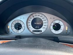 Silber Gebraucht 2008 Mercedes 320 Limousine | 8.000 €