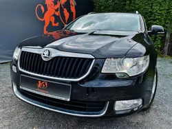 Schwarz Gebraucht 2012 Skoda Superb Kombi | 7.490 € (Fairer Preis)