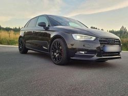 Schwarz Gebraucht 2016 Audi A3 Attraction Kleinwagen | 14.700 € (Fairer Preis)