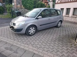 Grau Gebraucht 2005 Renault Grand Scénic II Van / Kleinbus | 800 €