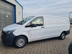 Arktikweiss Gebraucht 2019 Mercedes Vito Van / Kleinbus | 11.305 €