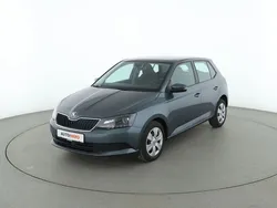 Grau Gebraucht 2016 Skoda Fabia Ambition Limousine | 9.550 € (Fairer Preis)