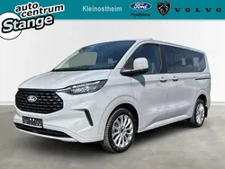 Grau Gebraucht 2024 Ford Tourneo Custom Titanium Van / Kleinbus | 57.900 €