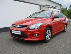 Shine red Gebraucht 2010 Hyundai i30 Edition Limousine | 1.990 € (Fairer Preis)