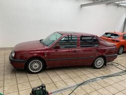 Rot Gebraucht 1995 VW Vento Limousine | 1.500 €