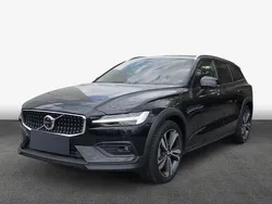 Schwarz Gebraucht 2024 Volvo V60 CC Ultimate Kombi | 45.749 € (Guter Preis)
