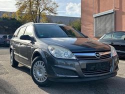 Grau Gebraucht 2009 Opel Astra Kombi | 1.790 € (Fairer Preis)