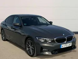 Silber Gebraucht 2020 BMW 320 Limousine | 14.300 €