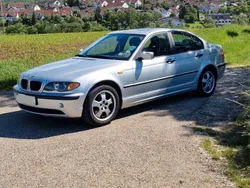Grau Gebraucht 2003 BMW 320 Limousine | 4.000 € (Fairer Preis)