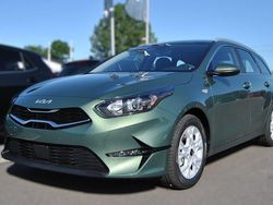 Experience green metallic Neu 2025 Kia Ceed Sportswagon Vision Kombi | 25.633 € (Fairer Preis)