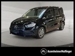 Schwarz Gebraucht 2022 Mercedes T180 Van / Kleinbus | 25.779 € (Fairer Preis)
