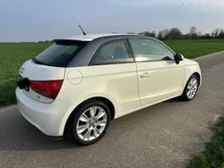 Weiß Gebraucht 2011 Audi A1 Ambition Kleinwagen | 5.999 €