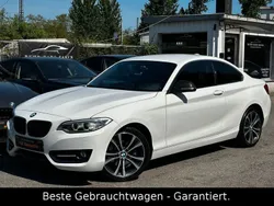 Weiß Gebraucht 2016 BMW 228 Sport Line Coupé | 17.900 € (Superpreis)