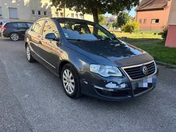 Grau Gebraucht 2009 VW Passat Limousine | 2.590 € (Fairer Preis)