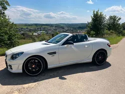 Weiß Gebraucht 2013 Mercedes SLK350 Edition 1 Cabrio | 30.500 €