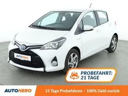 Weiß Gebraucht 2016 Toyota Yaris Hybrid Edition-S Limousine | 13.170 € (Guter Preis)