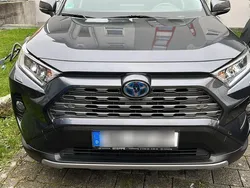 Grau Gebraucht 2020 Toyota RAV4 Hybrid Club SUV | 25.900 € (Superpreis)