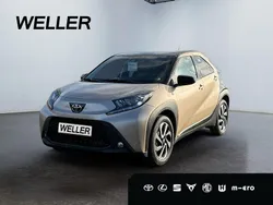 Beige Neu 2025 Toyota Aygo Kleinwagen | 18.990 €