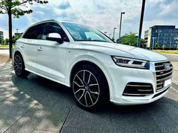 Weiß Gebraucht 2018 Audi SQ5 Design SUV | 34.599 € (Etwas zu teuer)