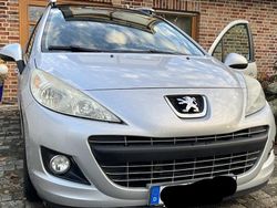 Silber Gebraucht 2011 Peugeot 207 Kombi | 2.900 € (Fairer Preis)