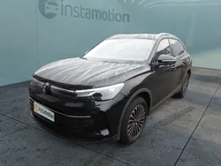 Schwarz Gebraucht 2024 VW Tiguan Life SUV | 37.555 € (Fairer Preis)