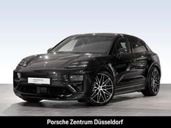 Tiefschwarzmetallic Gebraucht 2025 Porsche Macan Turbo SUV | 119.900 € (Superpreis)