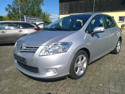 Silber Gebraucht 2012 Toyota Auris Travel Limousine | 3.700 € (Etwas zu teuer)