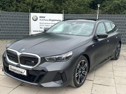 Grau Gebraucht 2024 BMW i5 Sport Line Limousine | 69.990 € (Fairer Preis)