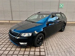 Schwarz Gebraucht 2013 Skoda Octavia Ambition Kombi | 7.500 € (Fairer Preis)